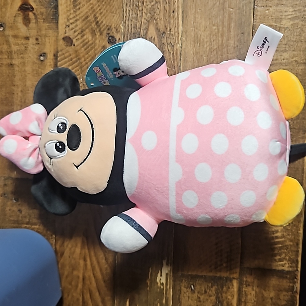 SQUISHMALLOWS HUG MEES DISNEY MINNIE MOUSE: NEW WITH TAGS